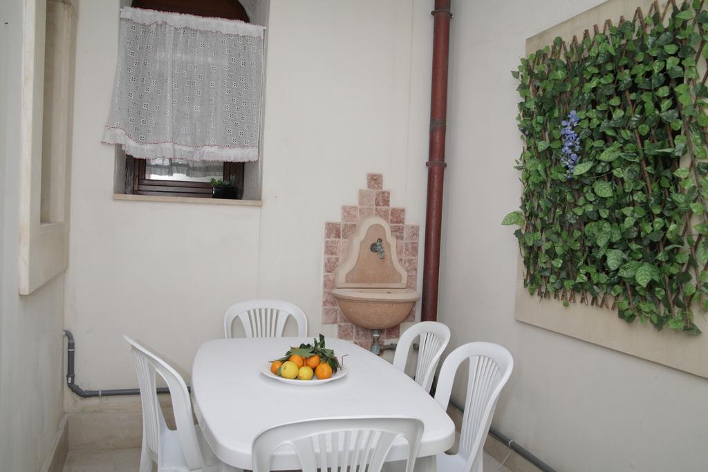 Maestranza Holiday Syracuse Ngoại thất bức ảnh